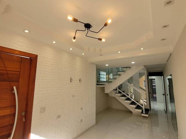 #112 - Casa para Venda em São Paulo - SP - 1