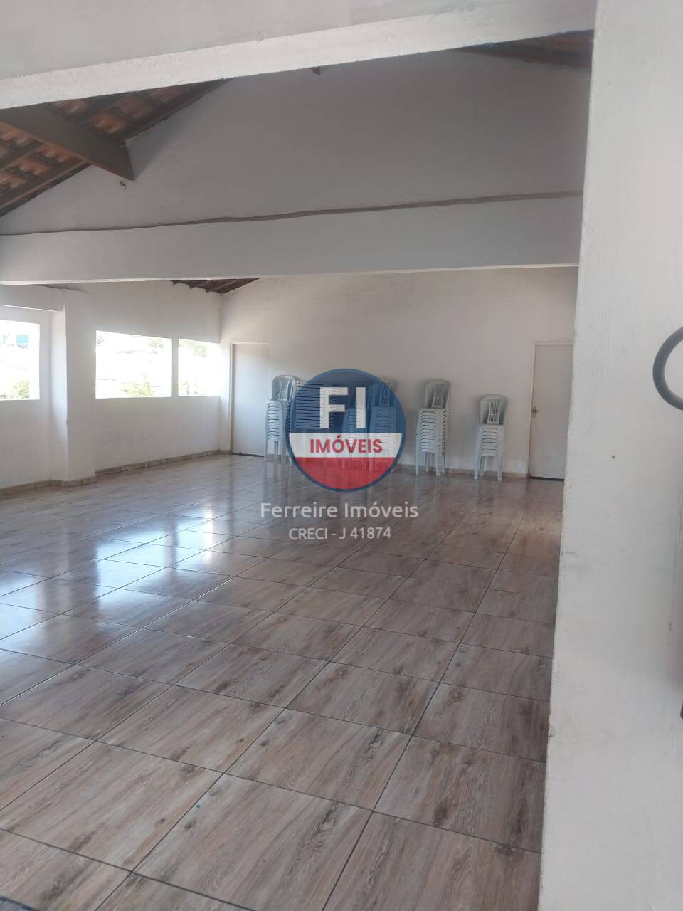 VENDE-SE CHÁCARA EM ITAQUAQUECETUBA-SP