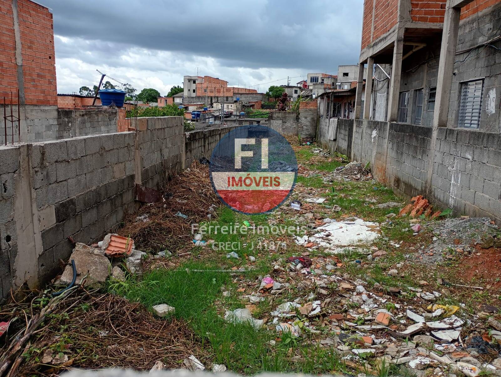 terreno a venda em Itaquaquecetuba